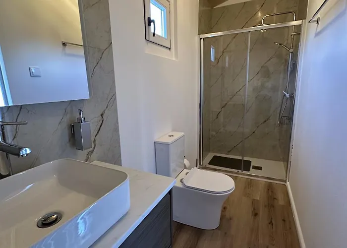 Refugio D Alecrim Farma Paredes (Porto)